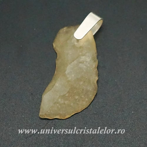 Pandantiv tectita aurie