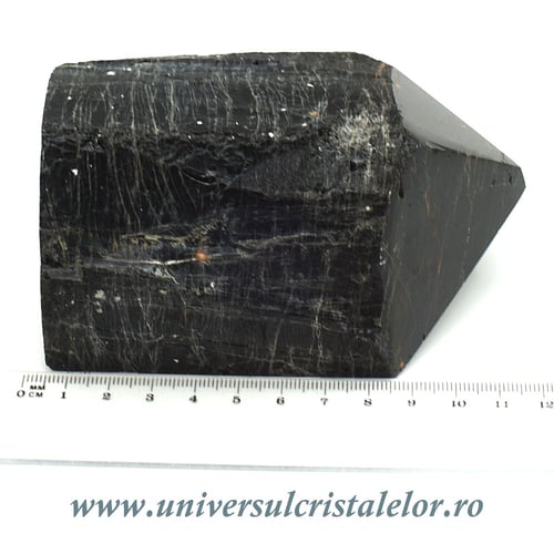 Varf turmalina cu hematit