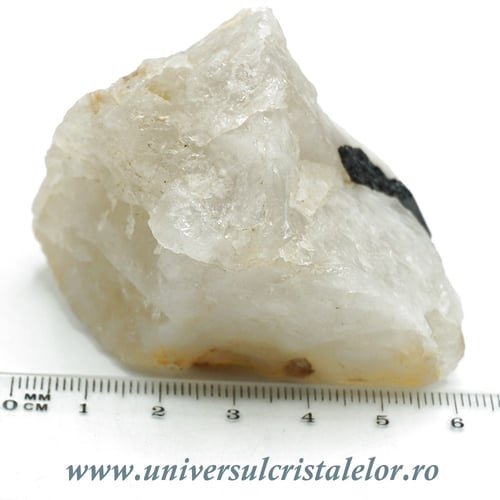 Turmalina neagra in cuart