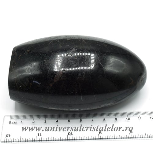 Sculptura turmalina neagra