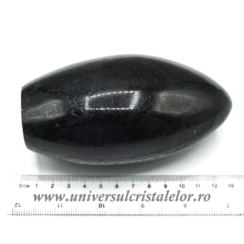 Sculptura turmalina neagra