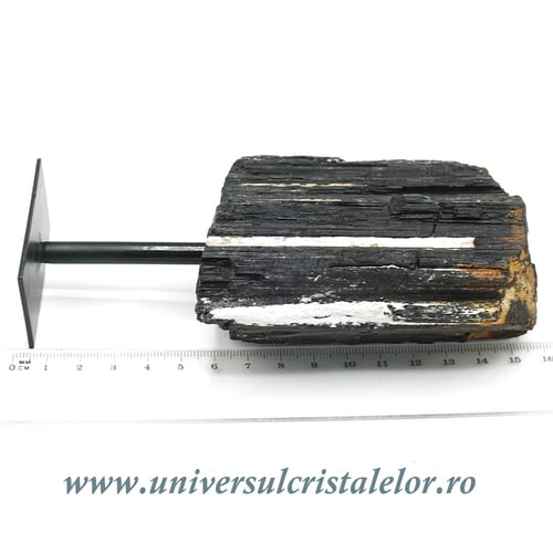 Turmalina pe suport de metal