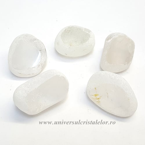 Cristal de stanca piatra clarvazatorului