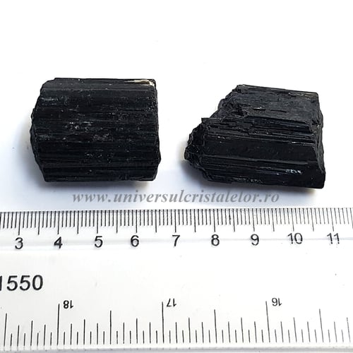 Turmalina neagra bruta m2