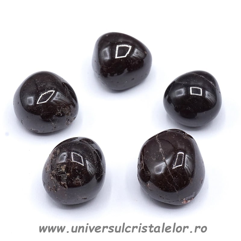 Granat brun piatra rulata