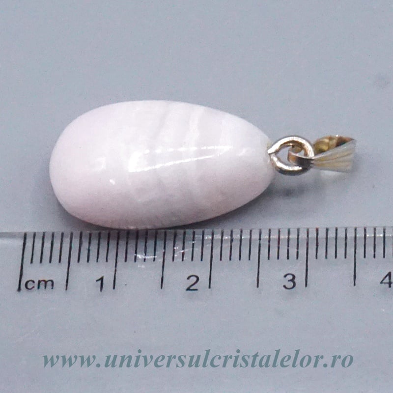 Pandantiv mangano-calcit