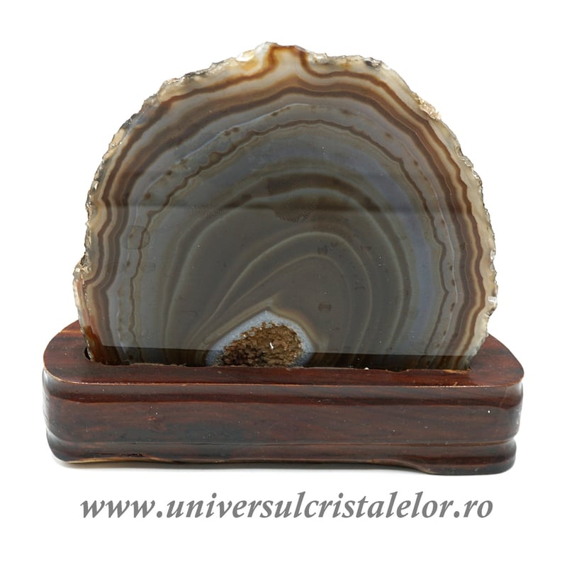 Agat pe suport de lemn