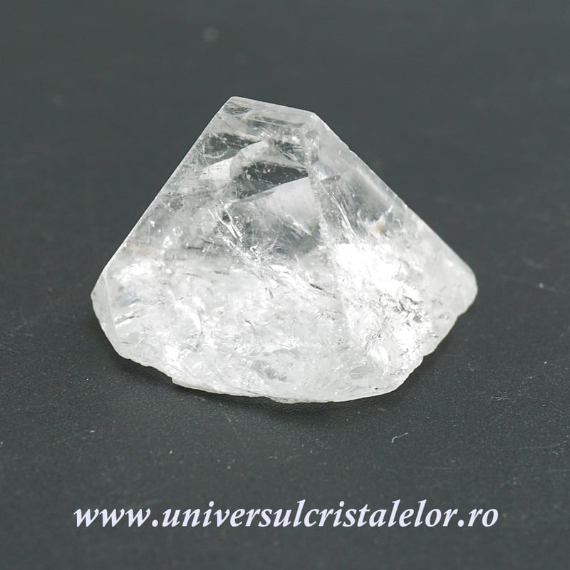 Piramida apofilit unicat m01