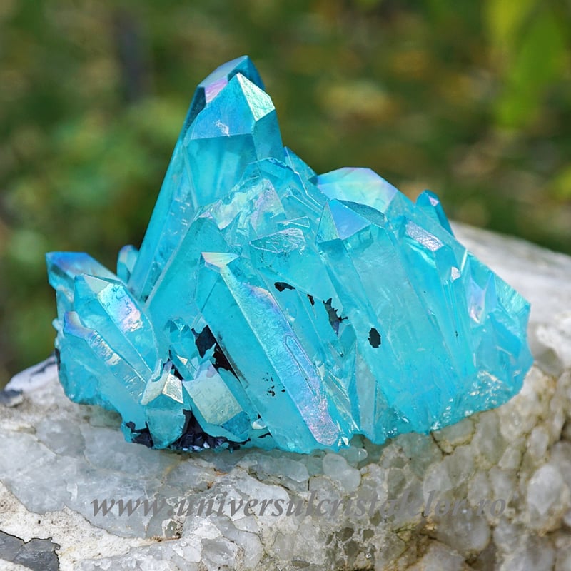 Aqua aura cluster