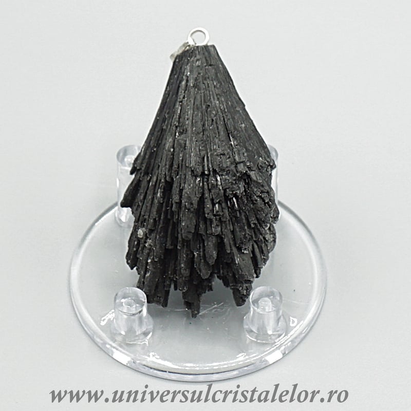 Pandantiv cianit negru