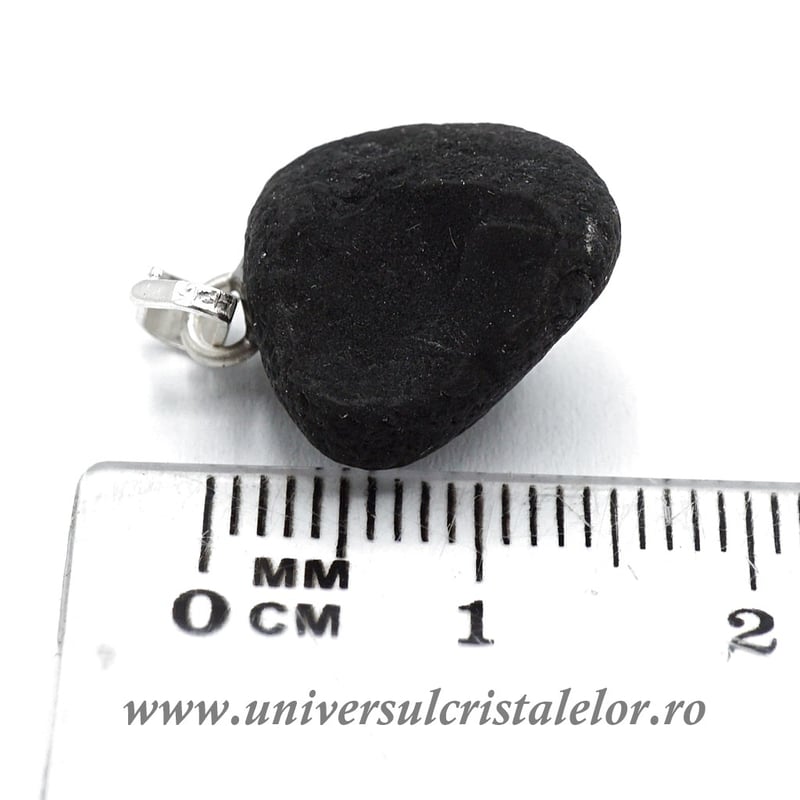 Pandantiv cintamani ( Saffordit )