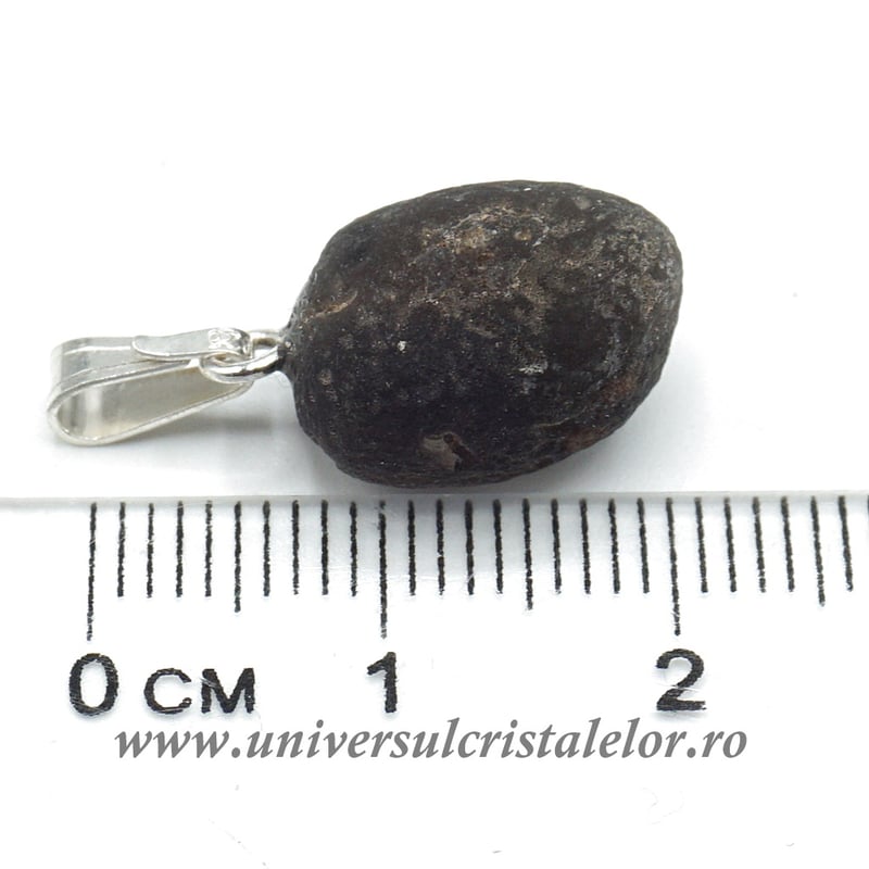 Pandantiv cintamani ( Saffordit )