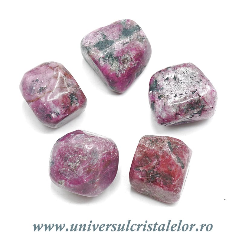 Piatra rulata cobalto-calcit