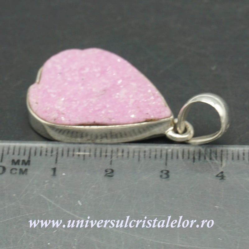 Pandantiv cobalto-calcit