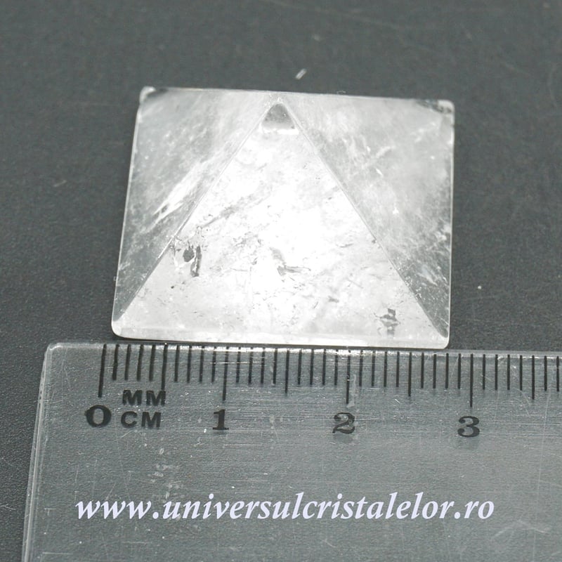 Piramida cristal de stanca