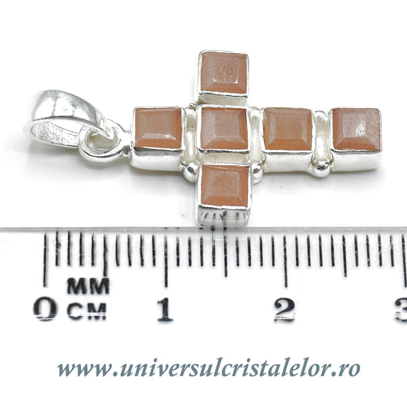 Pandantiv cuart roz cruciulita