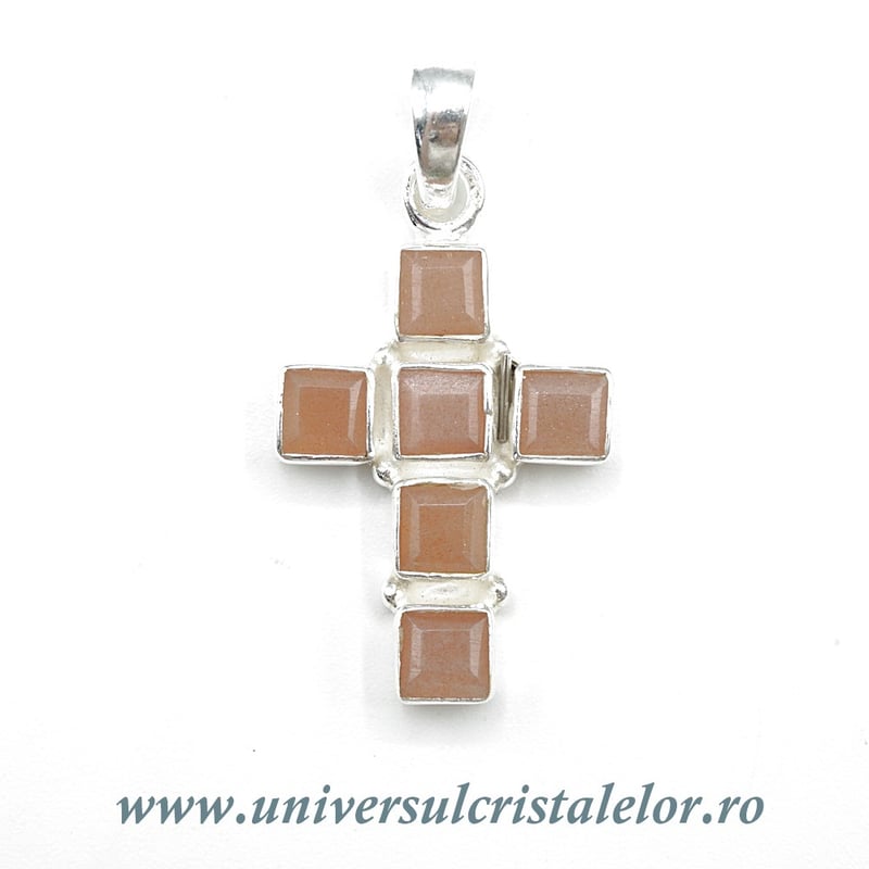 Pandantiv cuart roz cruciulita