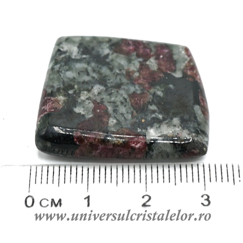 Eudialit piatra rulata