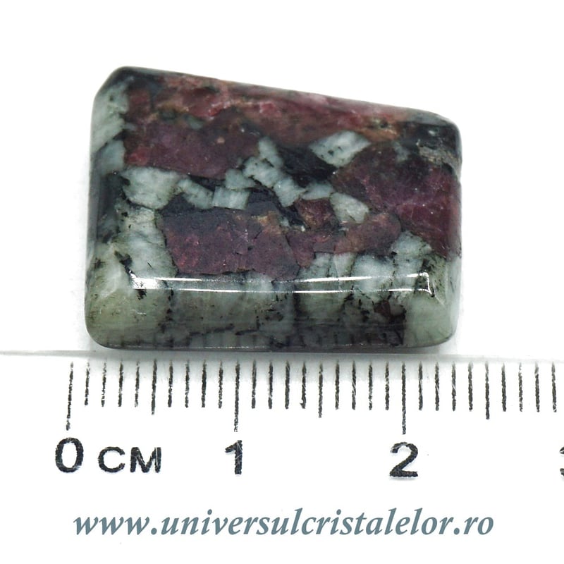 Eudialit piatra rulata