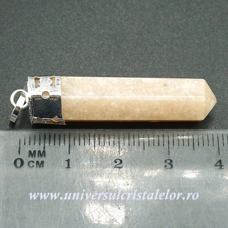 Pandantiv feldspat varf