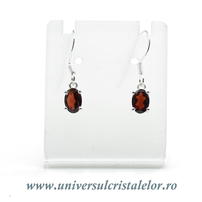Cercei granat oval fatetat