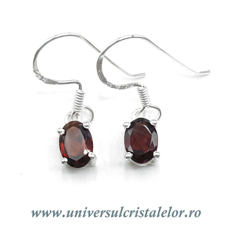 Cercei granat oval fatetat