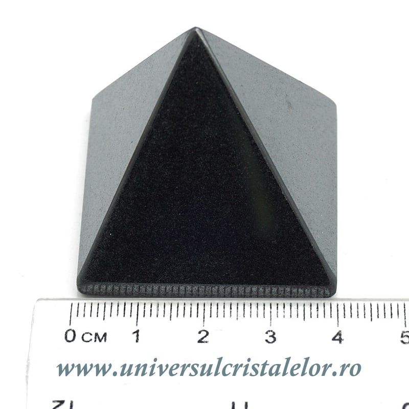 Piramida hematit