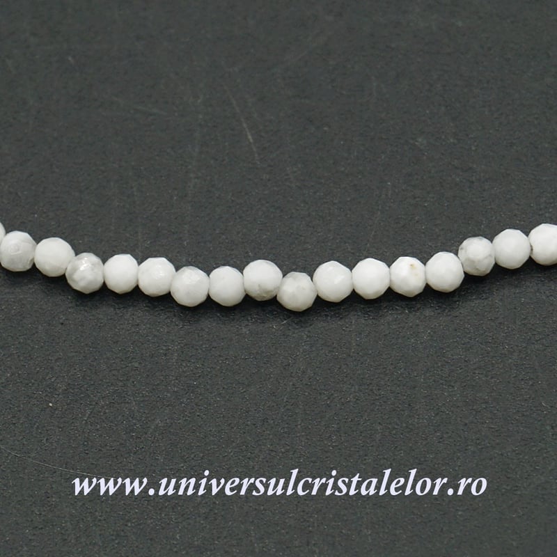 Colier howlit alb rotund fatetat - 2 mm