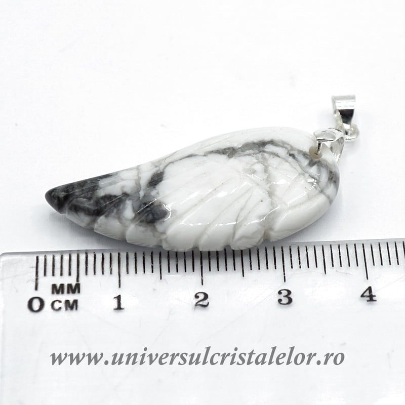 Pandantiv howlit aripa m2