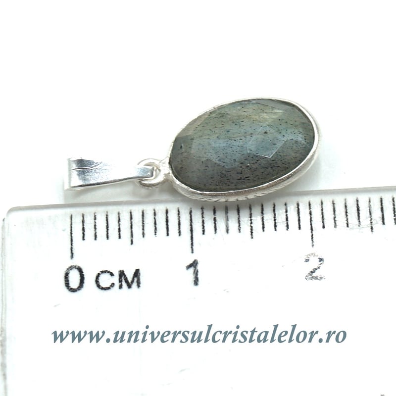 Pandantiv labradorit oval fatetat - 9/13mm