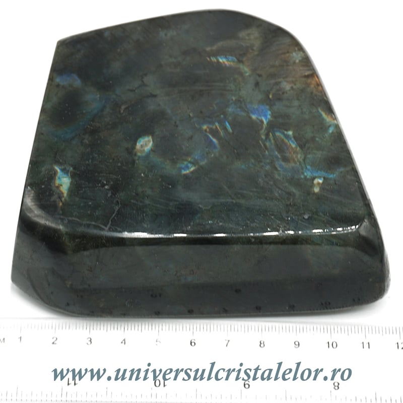 Sculptura labradorit