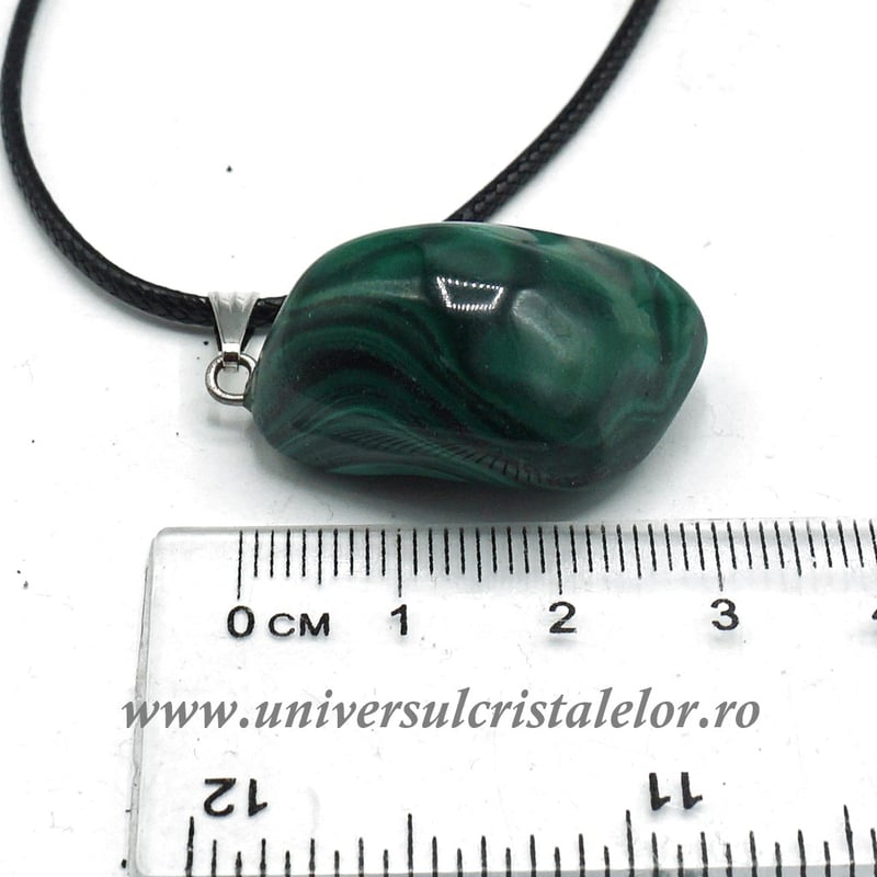 Pandantiv malachit cu snur si cutie