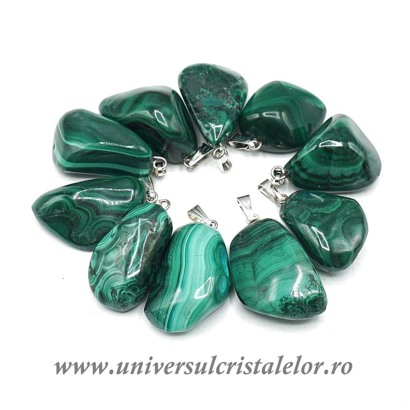 Pandantiv malachit cu snur si cutie