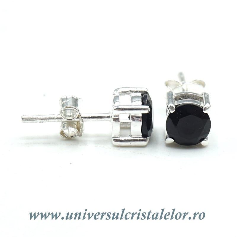 Cercei onix negru rotund fatetat tip surub (studs)