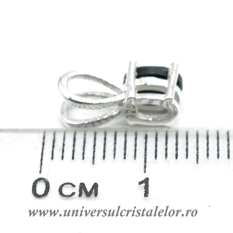 Pandantiv onix negru oval fatetat
