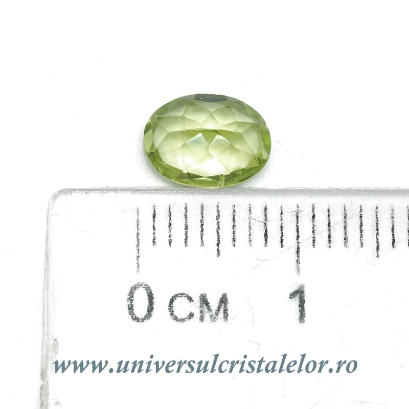 Peridot fatetat oval