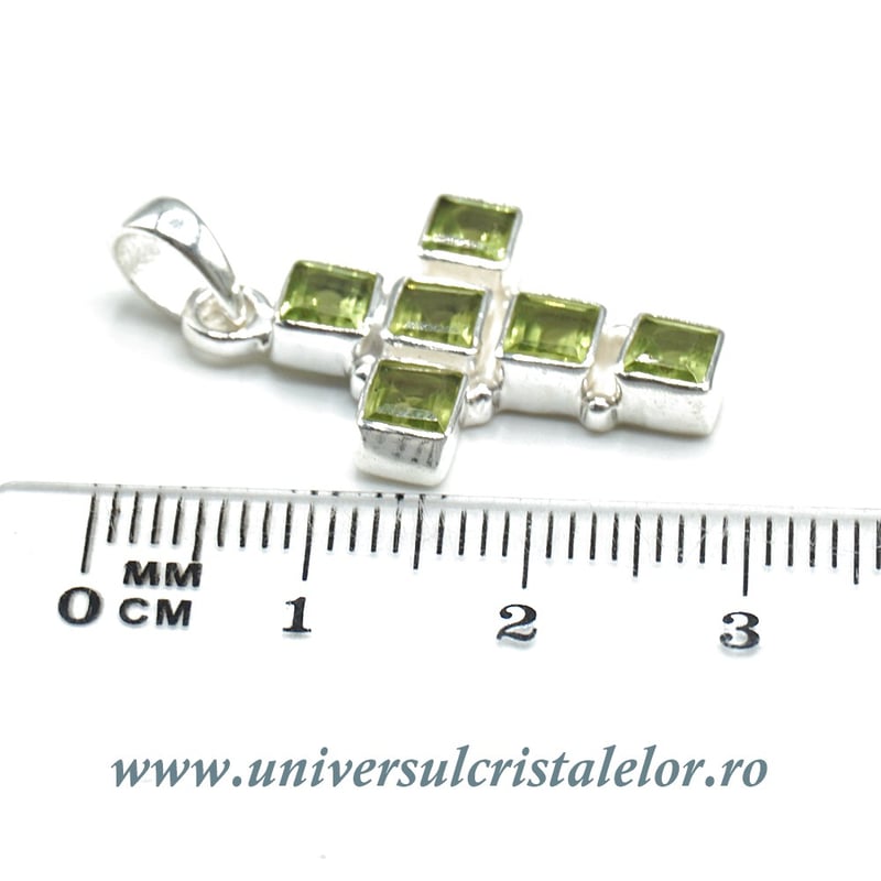 Pandantiv peridot cruciulita