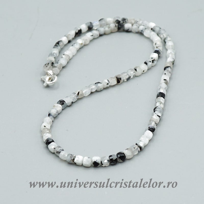 Colier piatra lunii cu turmalina neagra cub fatetat - 4,6 mm