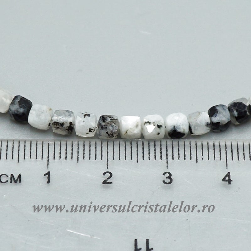 Colier piatra lunii cu turmalina neagra cub fatetat - 4,6 mm