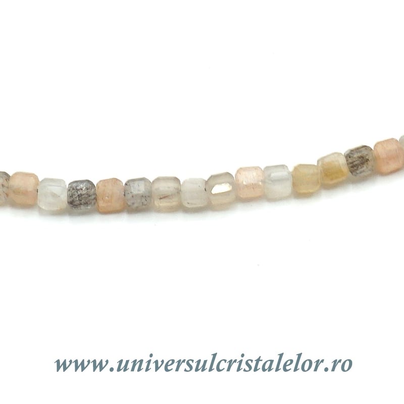 Colier piatra lunii rotund fatetat - 2.7 mm