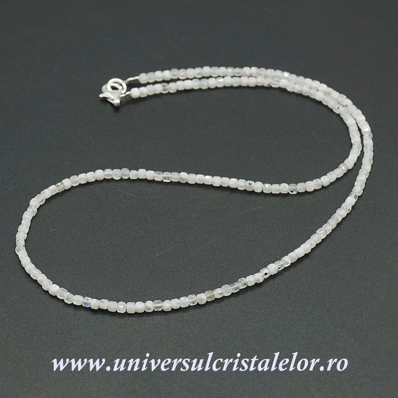 Colier piatra lunii alba cub fatetat - 2,5mm