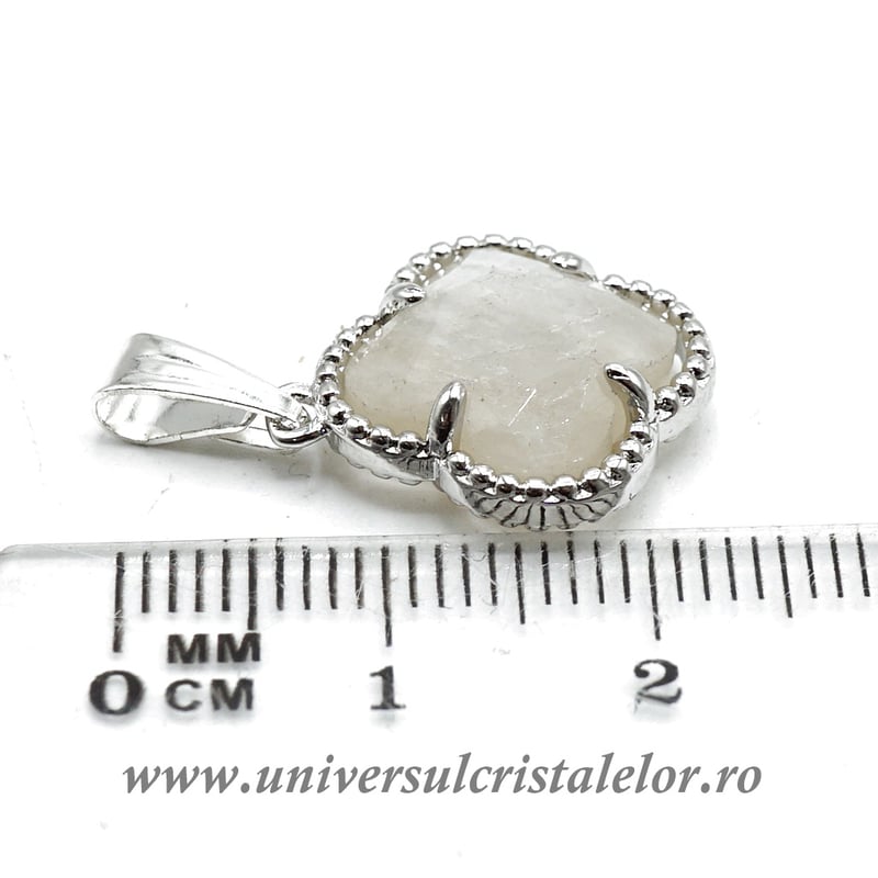 Pandantiv piatra lunii trifoi