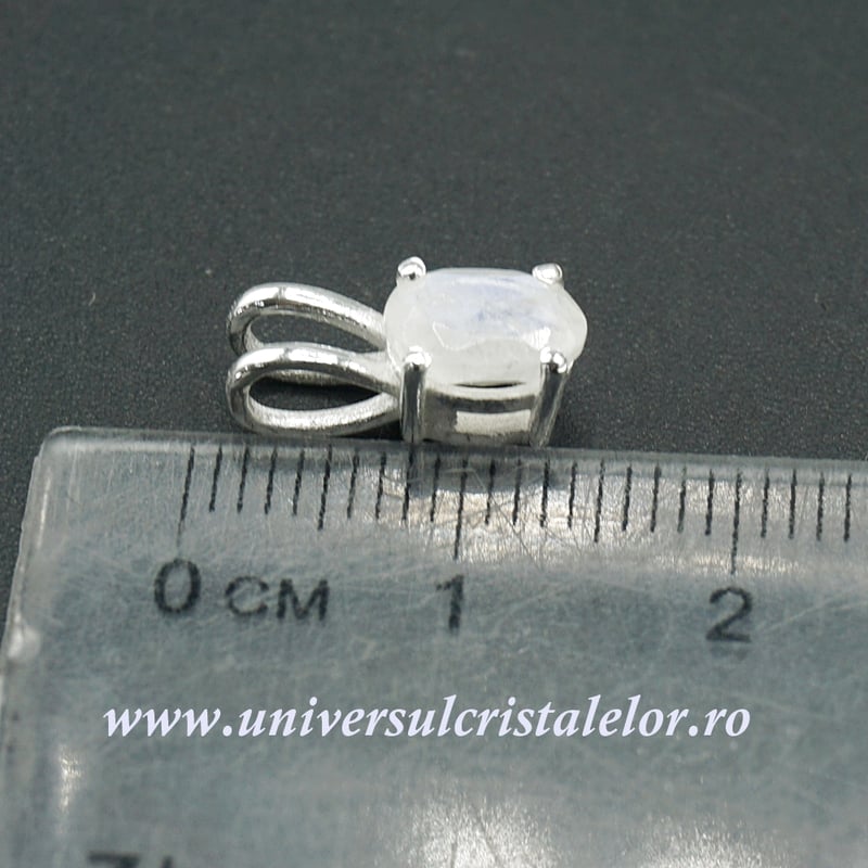 Pandantiv piatra lunii