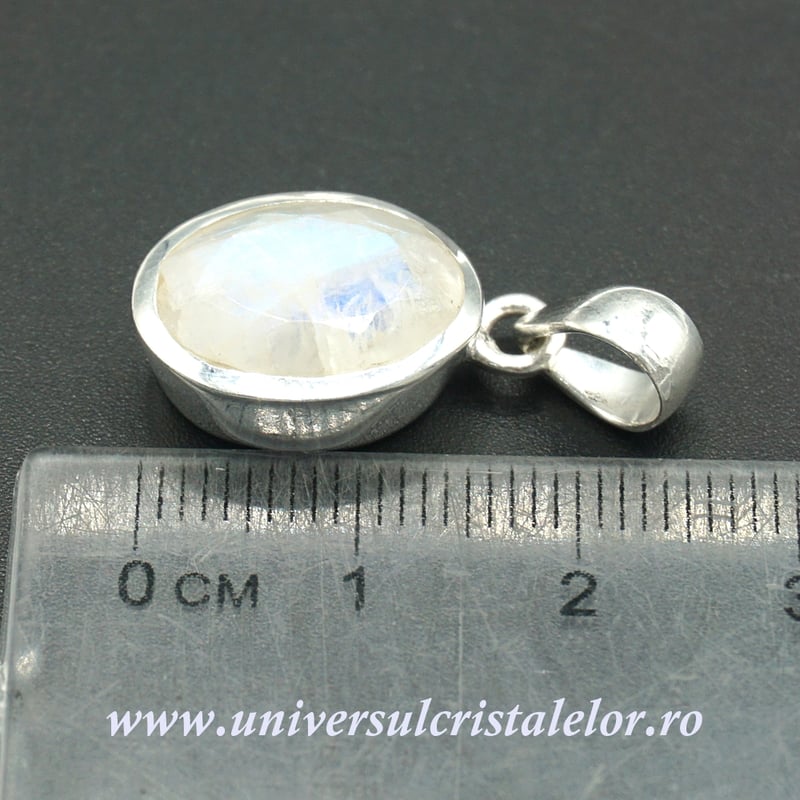 Pandantiv piatra lunii