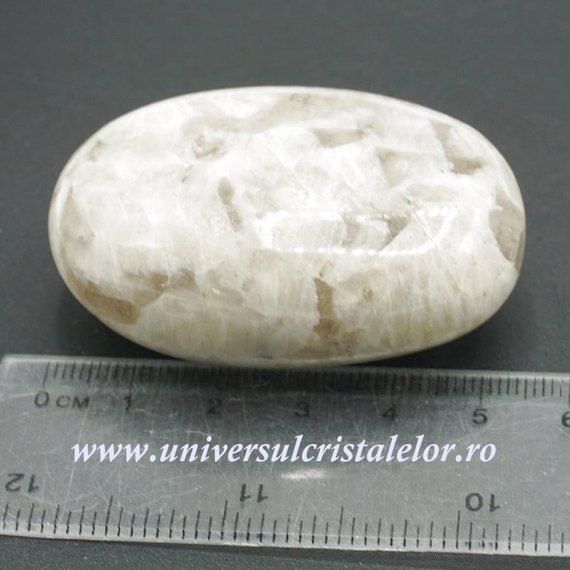 Piatra lunii polisata