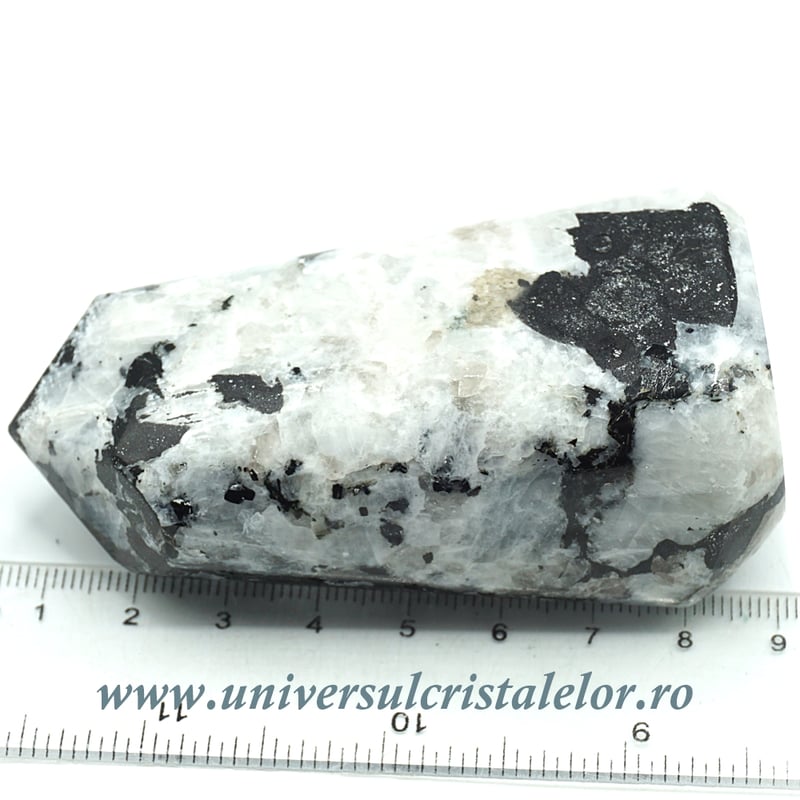 Piatra lunii varf cu baza