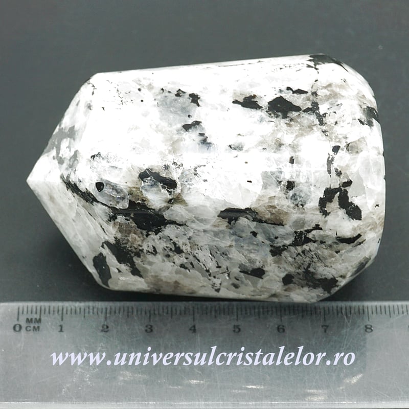 Piatra lunii varf cu baza