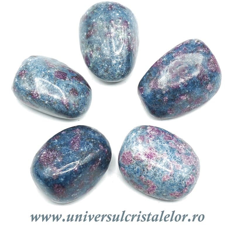 Rubin in cianit piatra rulata