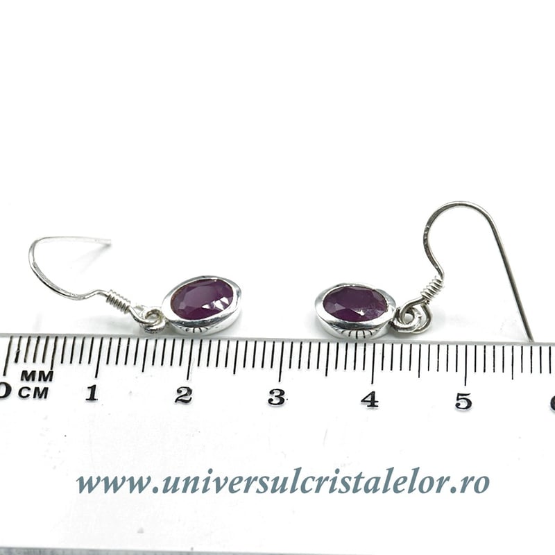 Cercei rubin oval fatetat