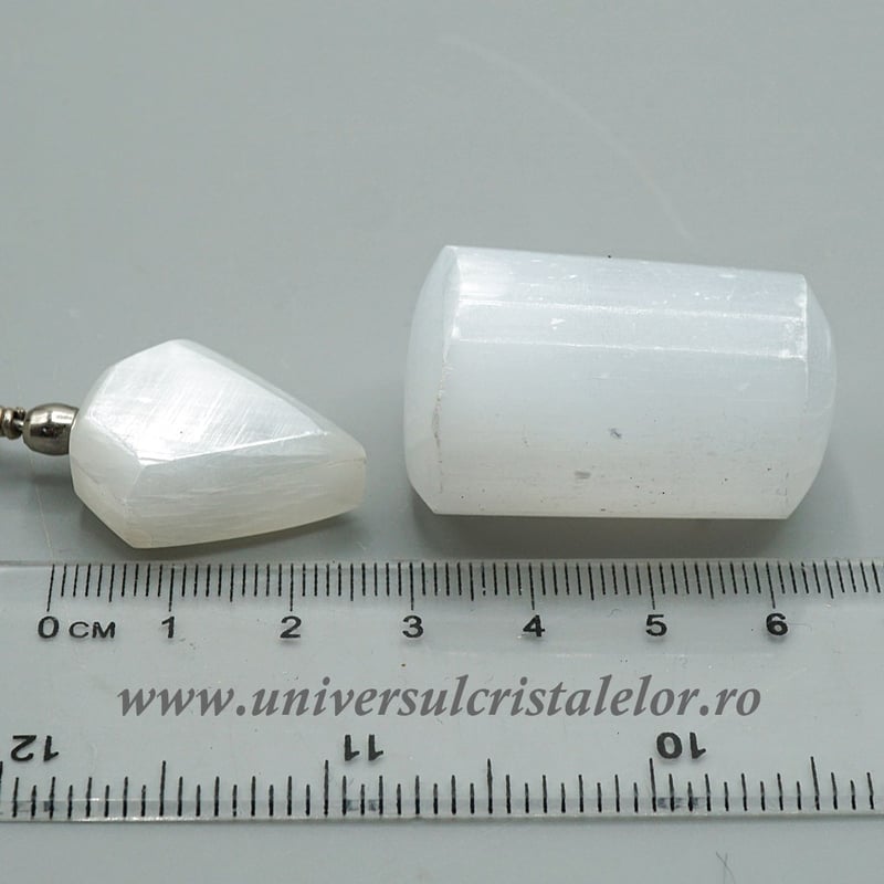 Set selenit ( pandantiv plus piatra rulata )